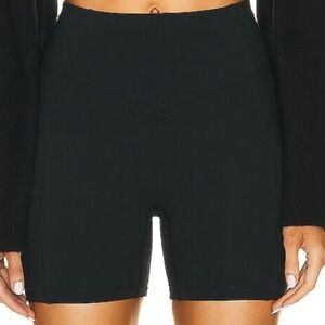 Le ORE x Bandier Andria biker shorts in Black